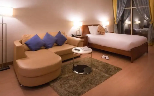 Al Safir Tower   Residence