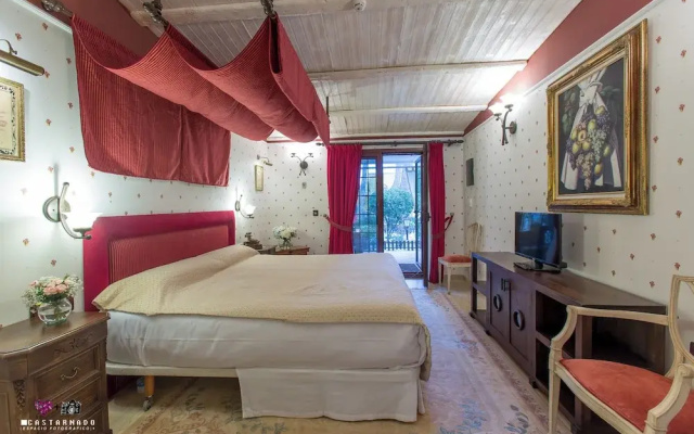 Hotel Masia de Lacy