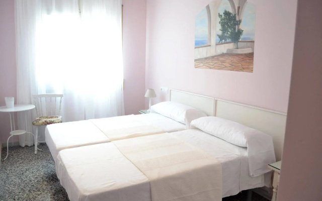 Hostal Isabel II