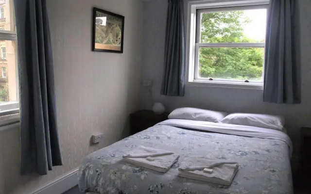 Oakley Hotel