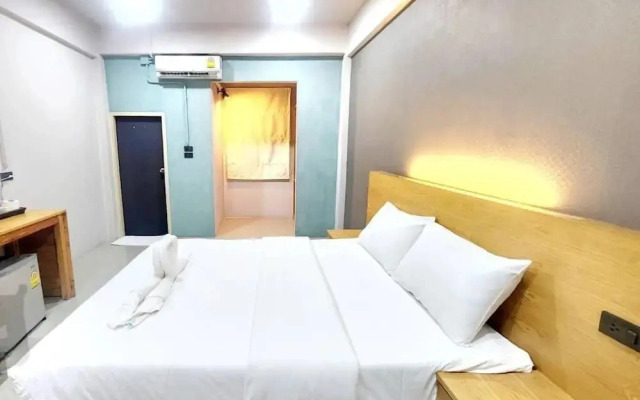 Jonah Hotel