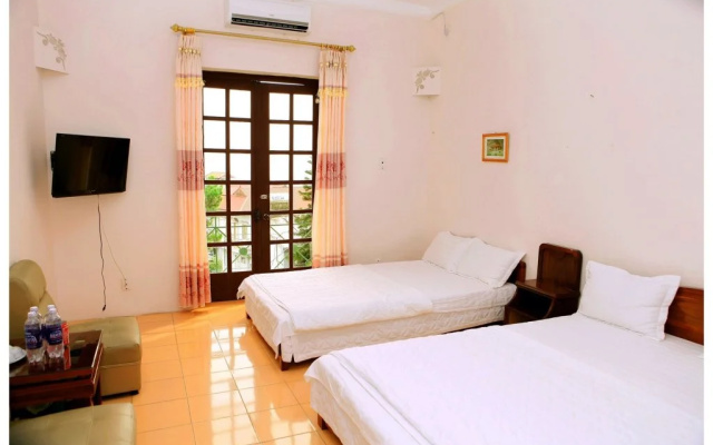 Cay Thong Hotel(Khách sạn Cây Thông)
