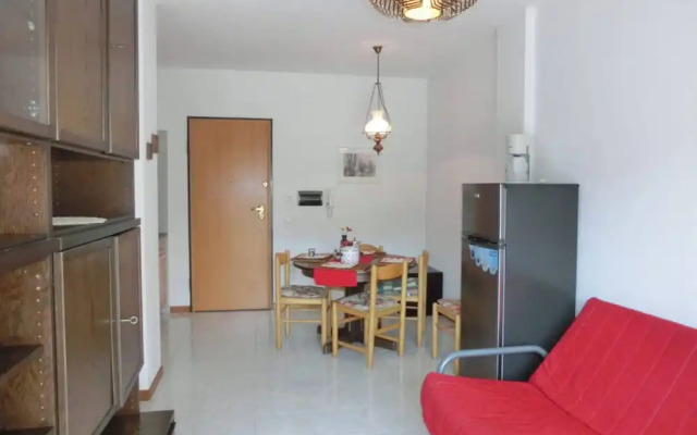 Homely Flat With Balcony and Swimming Pool