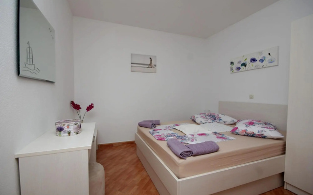 JoviZe - free parking - A5(2+2)