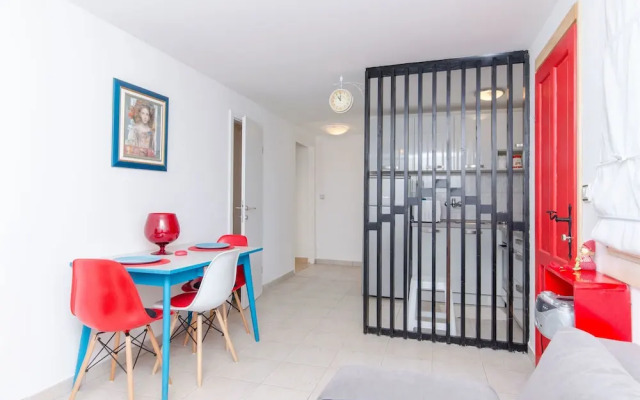 House Ara