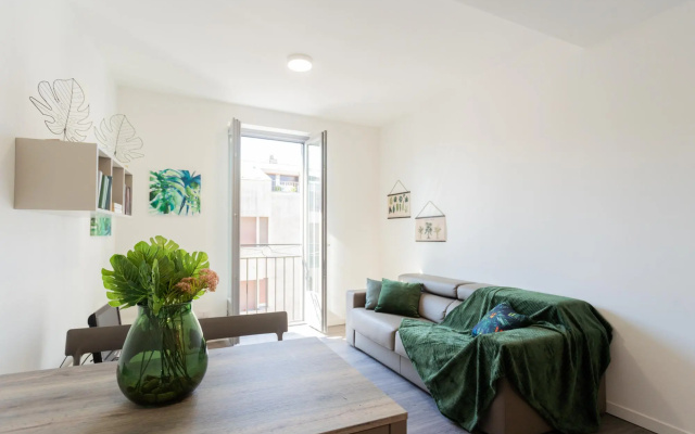 Co-c933-ggar24c4 - Central Green Apartment