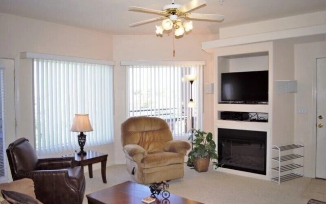 Bobitsky and Gomez - 2 Br Condo