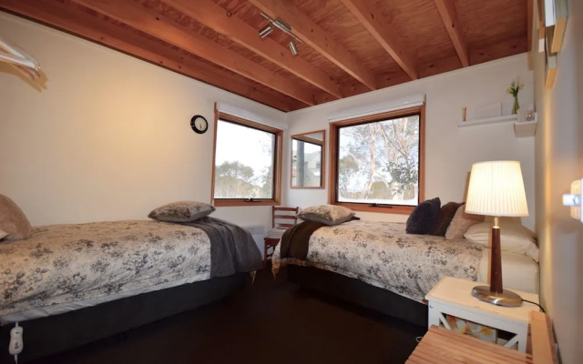 Cloud 9 Alpine Lodge
