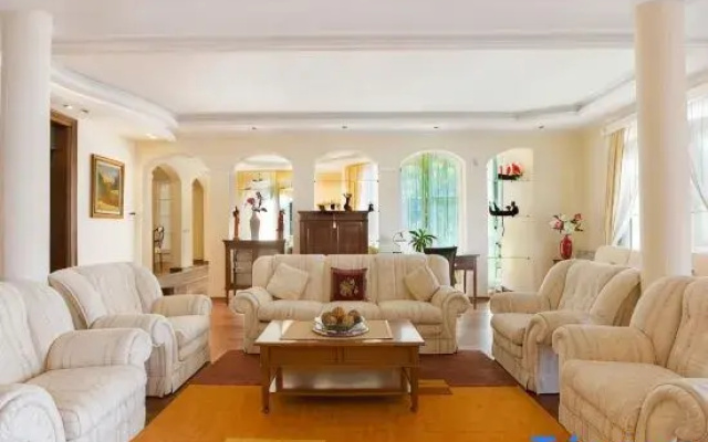 Royal Holiday Apartments Sveti Stefan