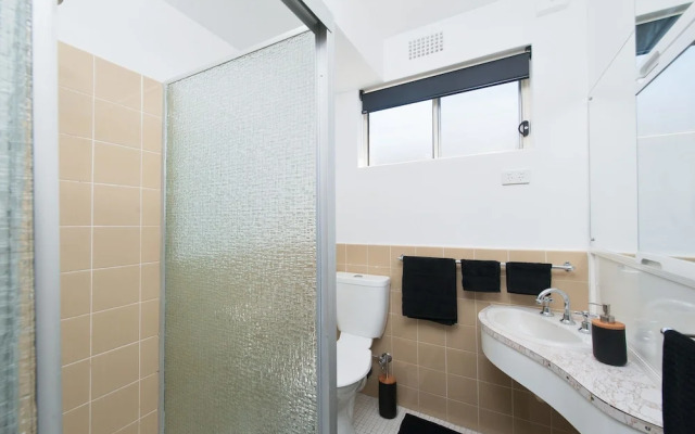 Shoal Towers, Unit 4/11 Shoal Bay Road