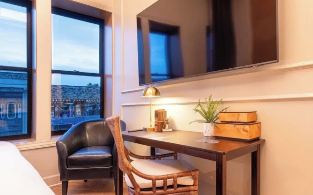 Sinclair Suites