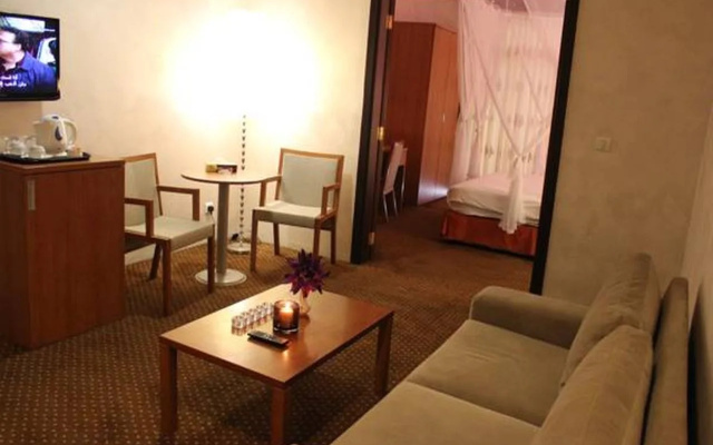 Al-Fanar Palace Hotel