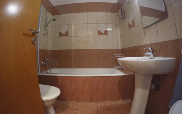 Aristo Villa