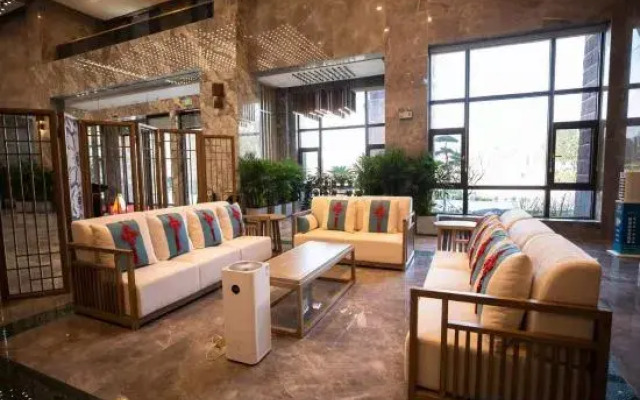 Miluo Metropark Eco Resor Hotel