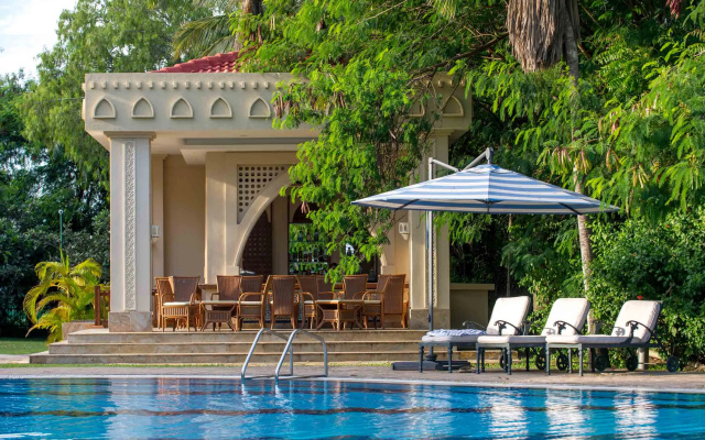 Отель Dar Es Salaam Serena