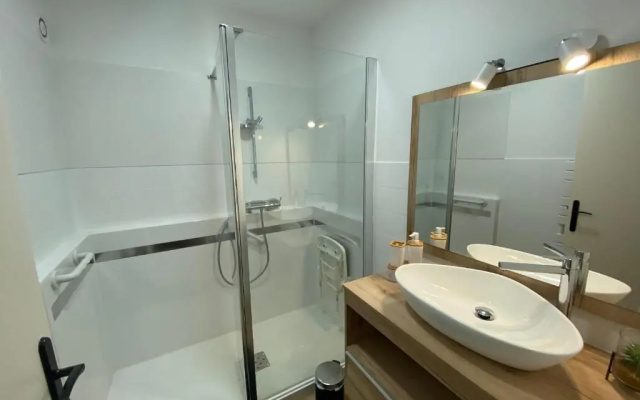 Appartement Royan, 2 pièces, 4 personnes - FR-1-539-33