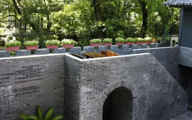 Shaoxing Dayue Xiaoyuan Culture Theme Hotel (Lu Xun's hometown Shenyuan Branch)
