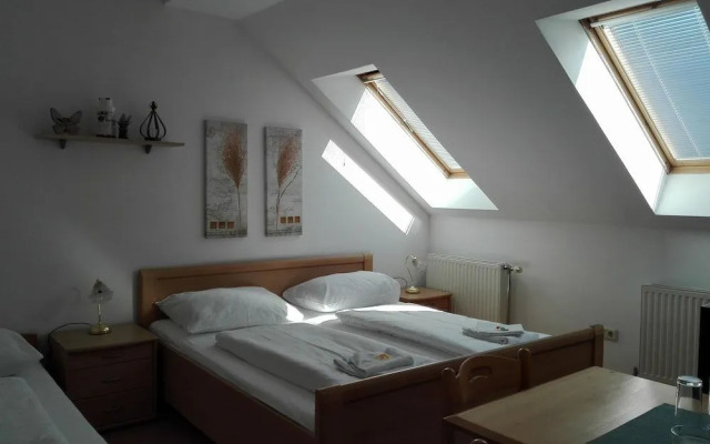 Pension Lizzi