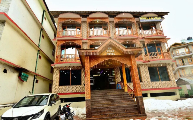 Oyo 30367 Rr Villa