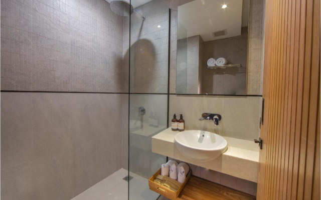 Suites5 Hotel