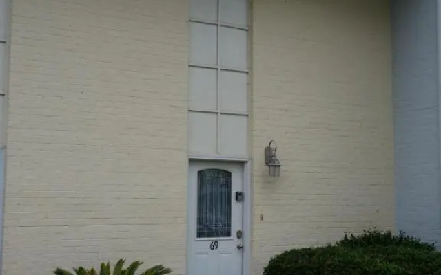 Marina Townhouse at Oak Glenn