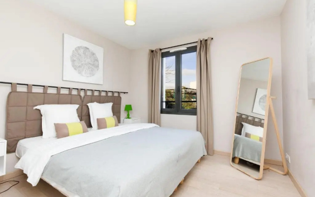 3 Bedrooms: 200m From Croisette