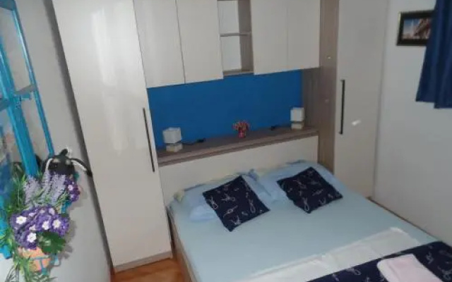 Apartment 4M