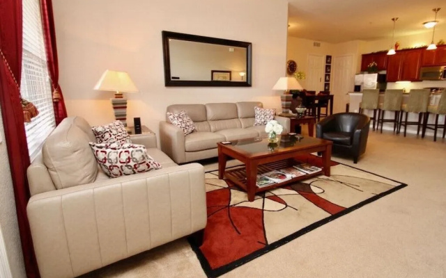 Poolside Penthouse Cabana 3 Bedroom Condo by Redawning
