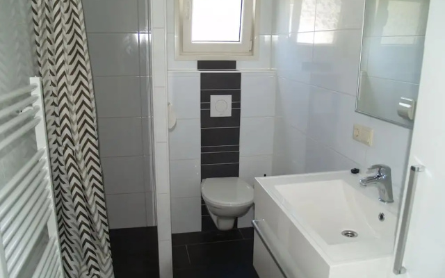 Tidy Chalet With Dishwasher Near a National Park