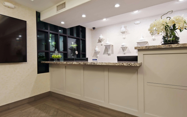 Best Western Woodland Hills Inn