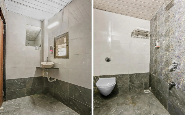 Collection O 84249 Hotel Ulife
