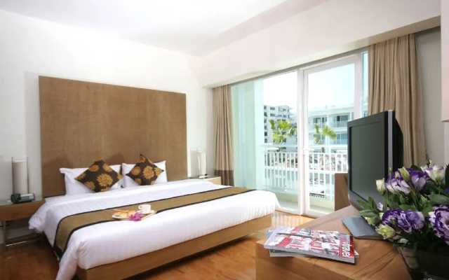 Kantary Hills Hotel and Serviced Apartments
