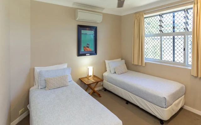 Lagoon 202 on Hamilton Island