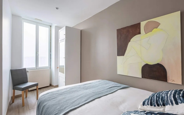 Beautiful apartment near train station by GuestReady