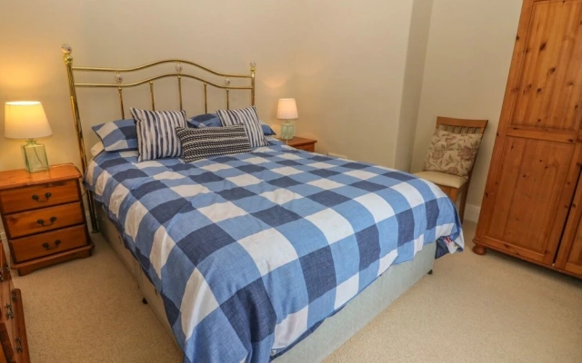 Park Lane Apartment