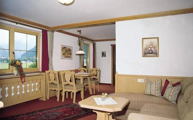 Hotel-Garni Almhof