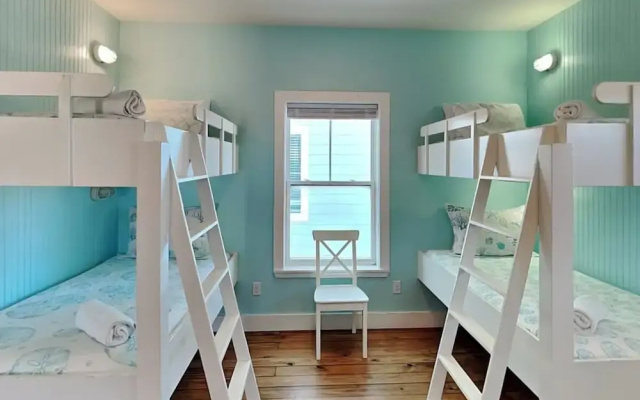 Turtle Paradise by Silver Sands Vacation Rentals