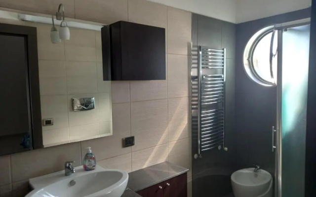 Appartamento vicino Reggia e Anfiteatro con garage