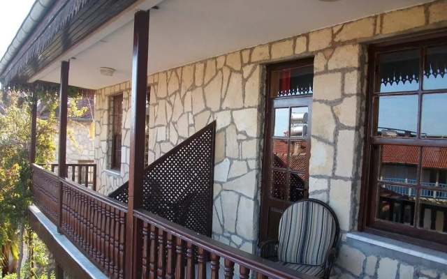 Ilhan Hotel