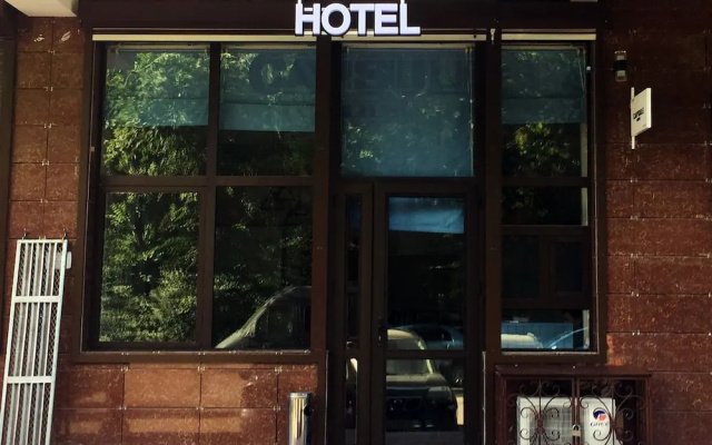 Capsule Hotel