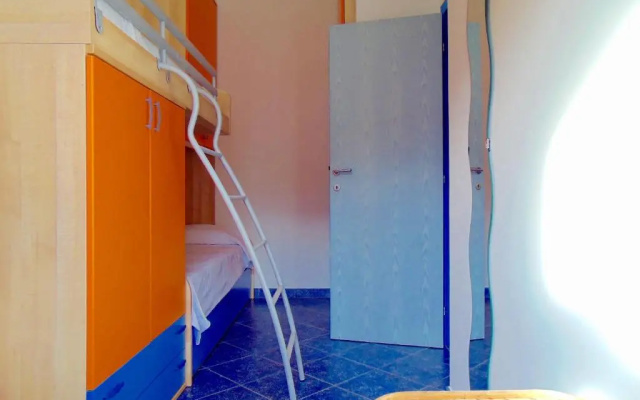 M244 - Marcelli, trilocale con terrazzo a 150mt dal mare