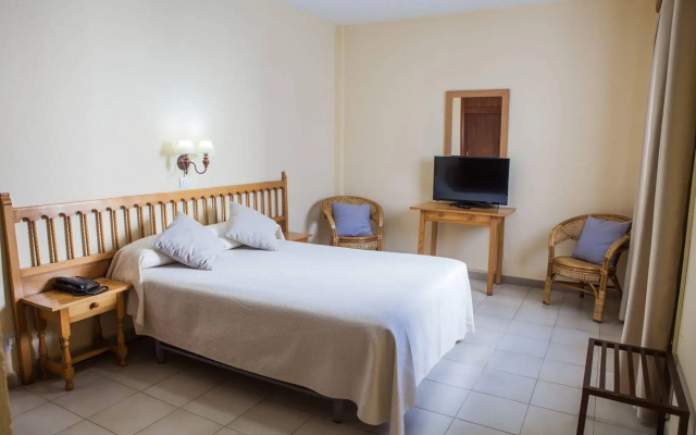 Hotel Tres Jotas