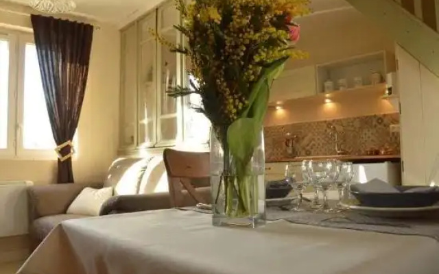 Le Clos Charmaine