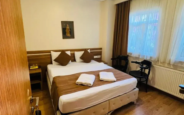 Cloudy Apart Hotel