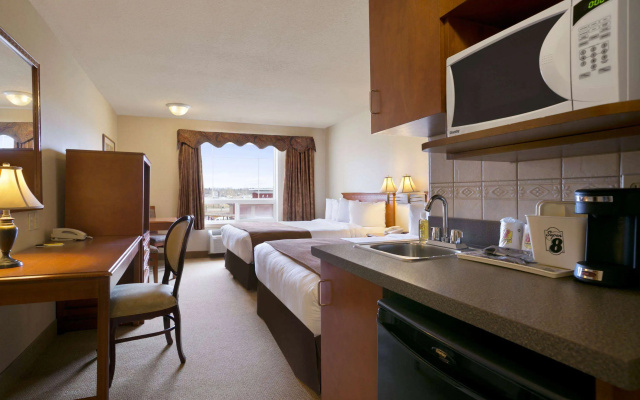 Super 8 by Wyndham Fort Nelson BC