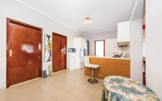 Nice Home in Ljubac with WiFi, 6 Bedrooms & Hot Tub