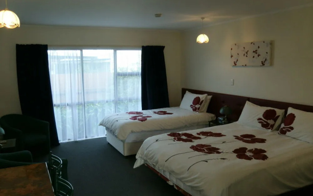 Pania Lodge Motel