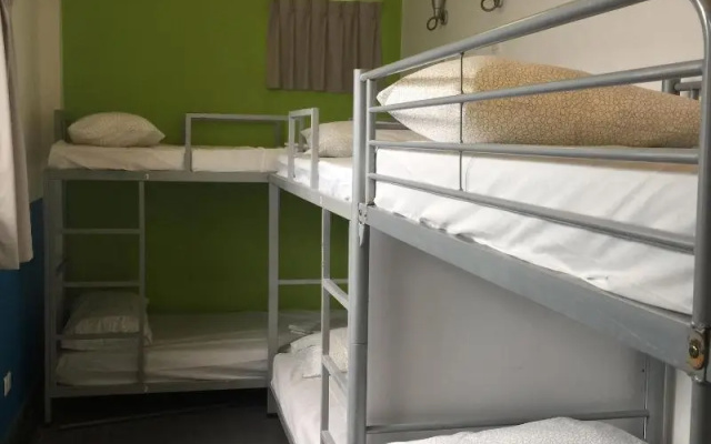 Campbell Inn - Hostel