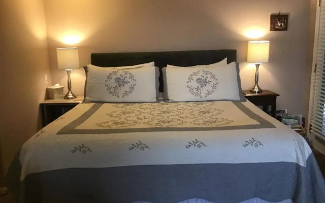 Her Castle Bed and Breakfast