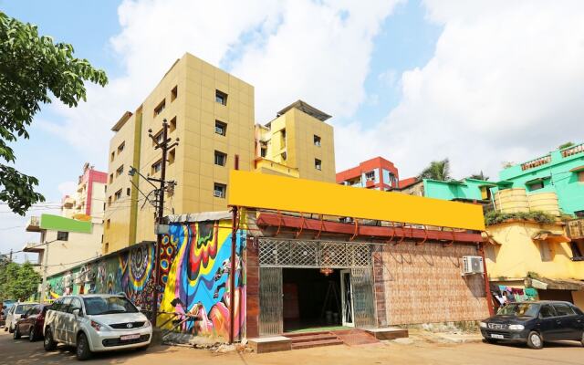OYO 9855 Hotel Royal Suites